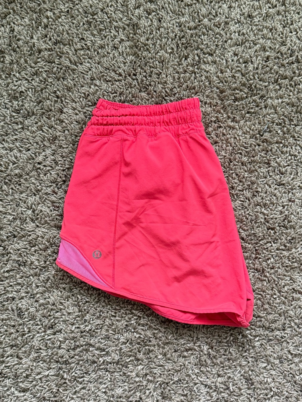 RARE Lululemon Hotty Hot II Shorts Long 4” Razzle Size 4